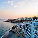Ferienhaus Modern Townhouse With 3 Terraces, Pool And Views Nerja