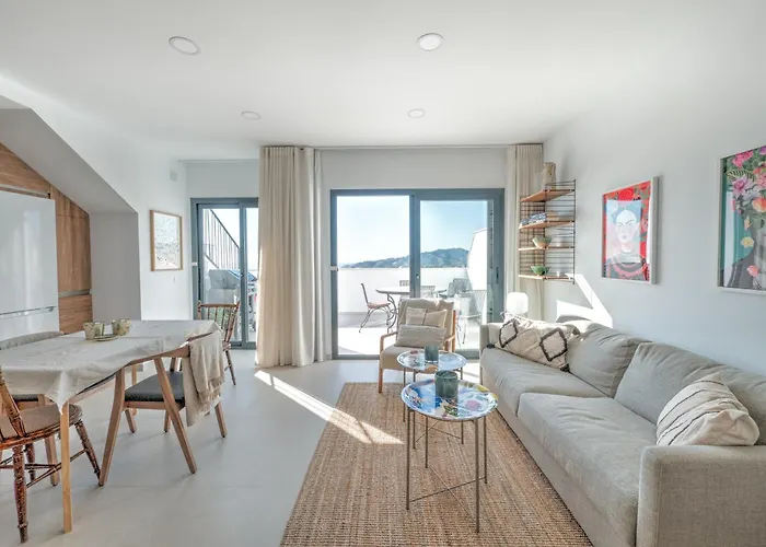 Modern Townhouse With 3 Terraces, Pool And Views 別荘 *