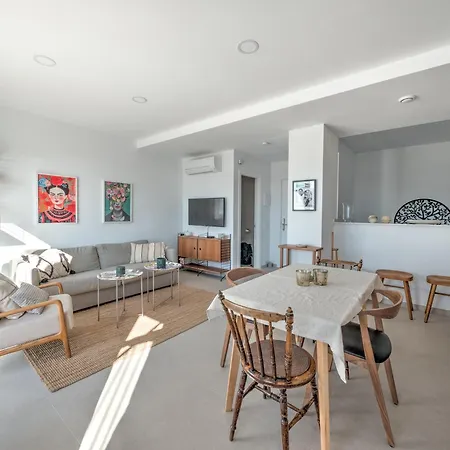 Modern Townhouse With 3 Terraces, Pool And Views *