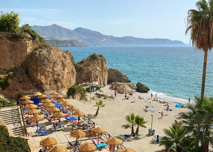 Modern Townhouse With 3 Terraces, Pool And Views *