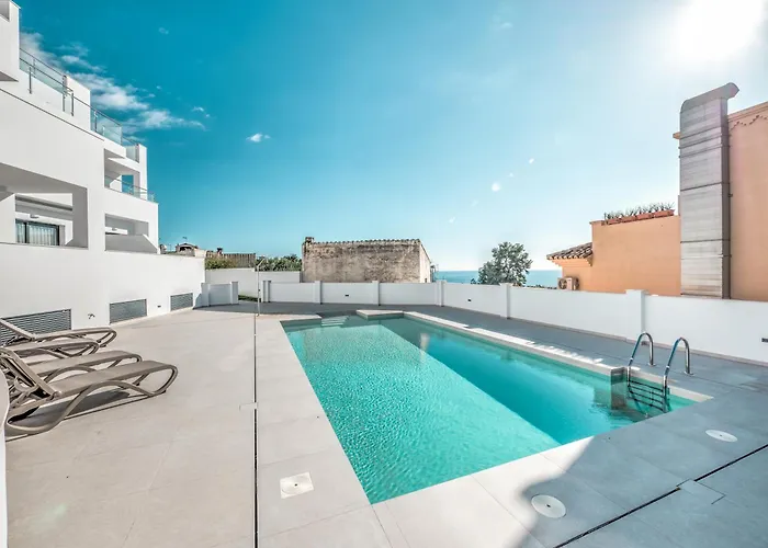Modern Townhouse With 3 Terraces, Pool And Views Holiday home