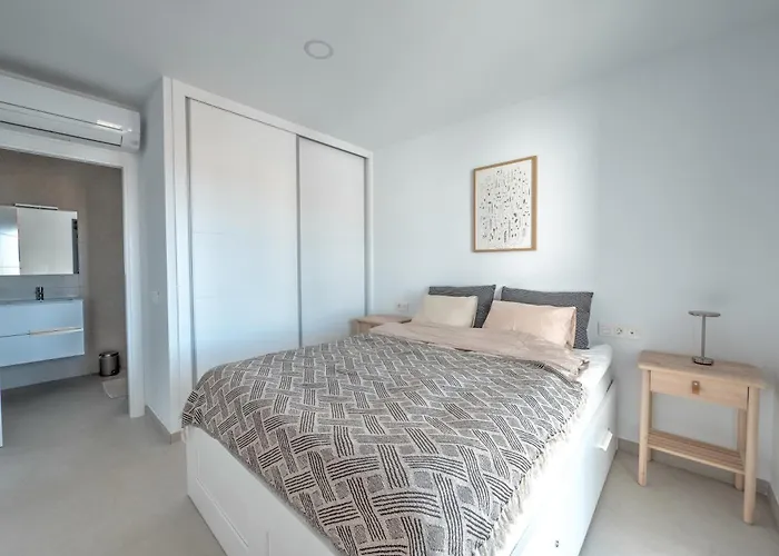 Holiday home Modern Townhouse With 3 Terraces, Pool And Views Nerja