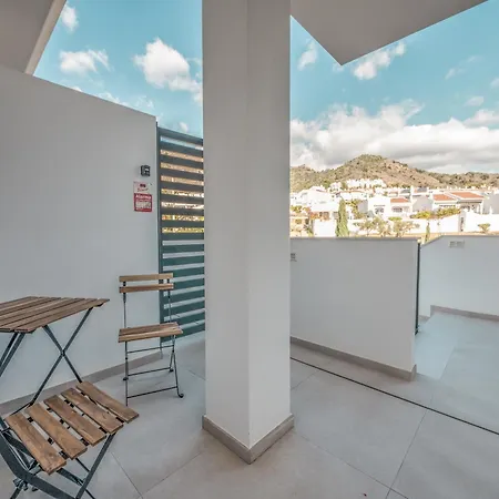 Modern Townhouse With 3 Terraces, Pool And Views Nerja