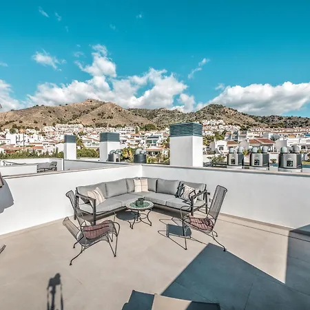 Modern Townhouse With 3 Terraces, Pool And Views *
